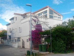 Apartments & Rooms Tony  Трибунь